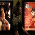 "Taylor Swift Dominia la Escena con 'Party Of A Showgirl': Primer Lugar en las Listas y Taquillas por Su Presentación"