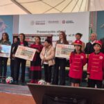 "La lotería más emblemática del país desvela un tesoro histórico: Álbum Retro y billetes exclusivos que reviven la magia de los Mundiales en México"