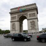 Hombre armado con cuchillo intenta atentar contra un gendarme en París