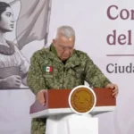 Llora titular de Sedena al reportar caídos en acción vs 'El Mencho'